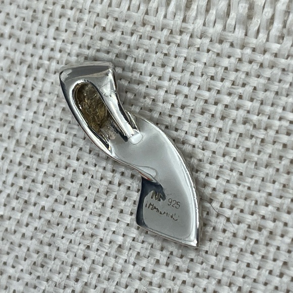 Vintage Sterling Silver Pendant with Black Onyx & Mother-of-Pearl Inlays - Picture 10 of 17